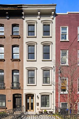 Exterior, Facade, Brownstone