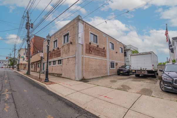 Exterior, Facade, Brick Facade, Rowhouse