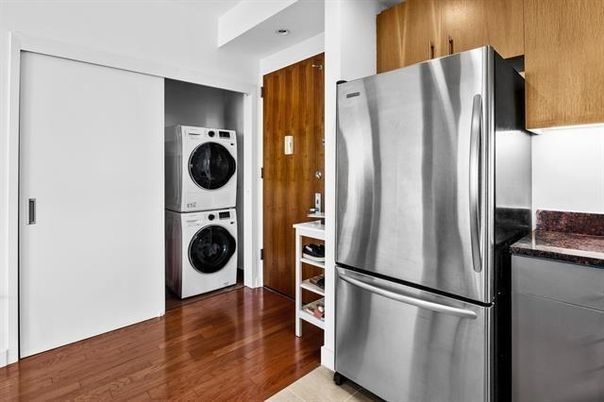 Interior, Kitchen, Washer, Wood Texture Flooring