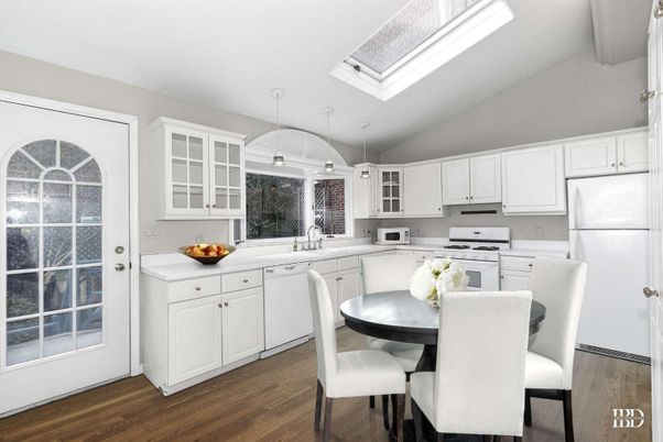 Dining room, Interior, Kitchen, Pendant Lights, Wood Texture Flooring