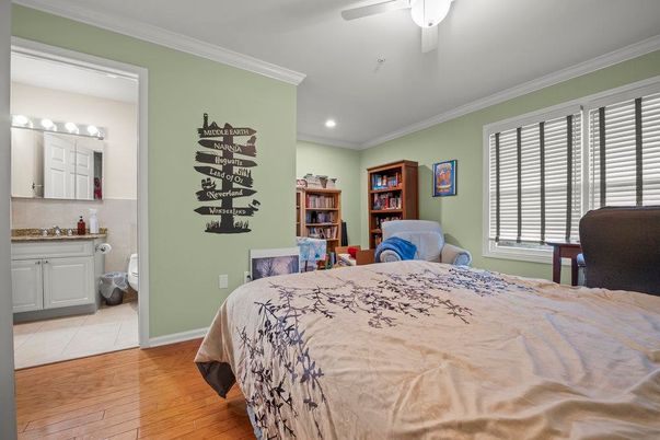 Bathroom, Bedroom, Interior, Recessed Lighting, Wood Texture Flooring