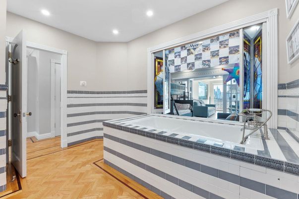 Bathroom, Interior, Recessed Lighting, Wood Texture Flooring