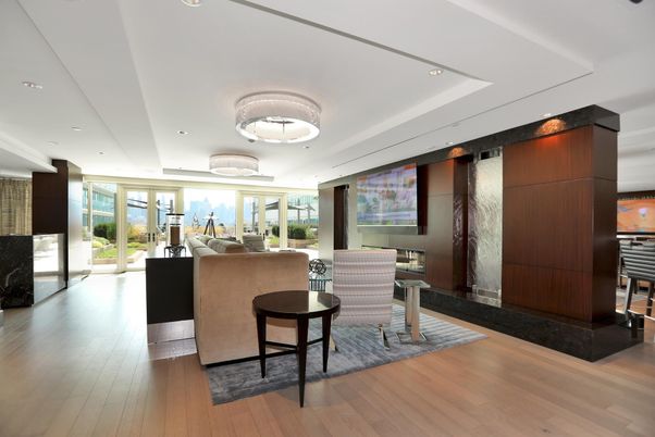 Interior, Living room, Recessed Lighting, Wood Texture Flooring