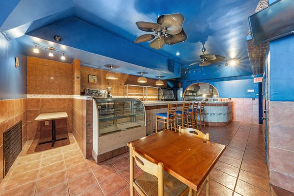 Dining room, Interior, Kitchen, Recessed Lighting