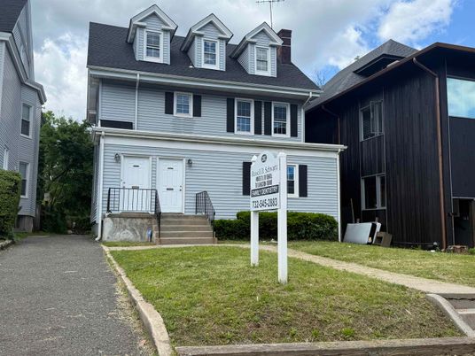 Exterior, Facade, American Foursquare