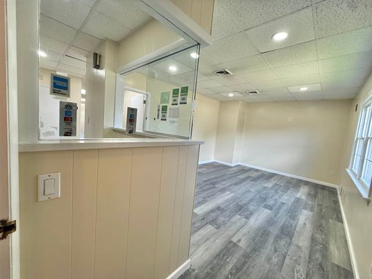 Elevator, Interior, Recessed Lighting, Wood Texture Flooring