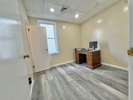 Home Office, Interior, Recessed Lighting, Wood Texture Flooring
