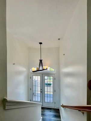 Interior, Pendant Lights, Wood Texture Flooring