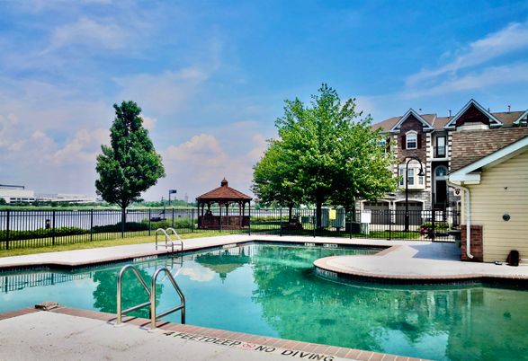 Exterior, Playground, Pool