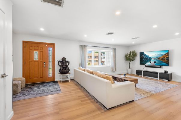 Interior, Living room, Recessed Lighting, Wood Texture Flooring