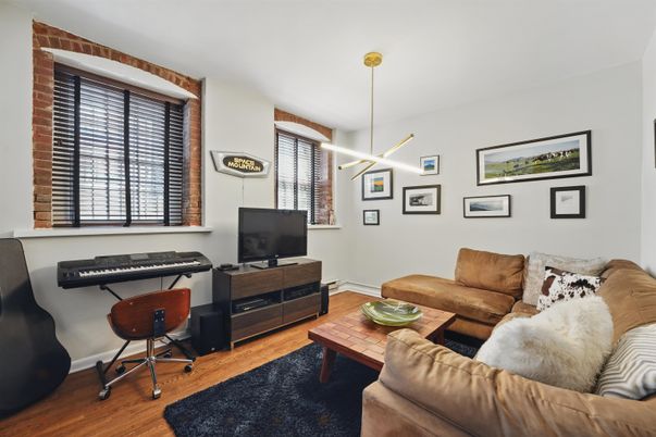 Interior, Living room, Pendant Lights, Wood Texture Flooring