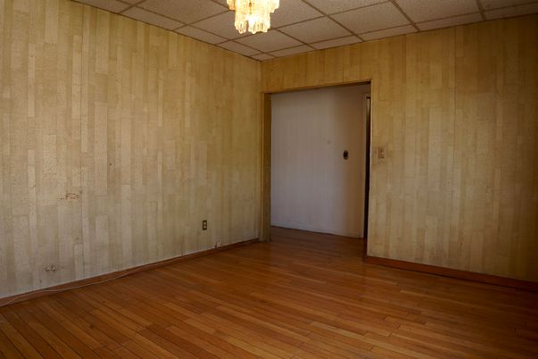 Chandelier, Empty room, Interior, Wood Texture Flooring, Wooden Walls