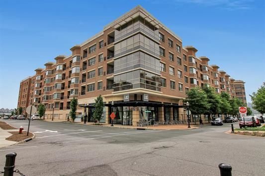 Exterior, Facade, Condo Building