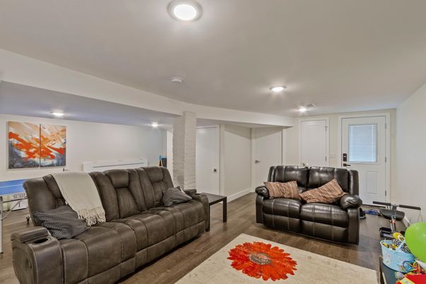 Interior, Living room, Recessed Lighting, Wood Texture Flooring