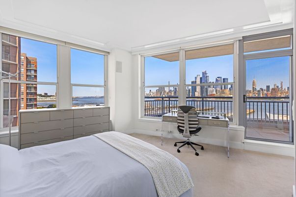 Bedroom, Home Office, Interior, Water