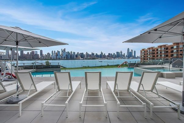 Exterior, Pool, Water