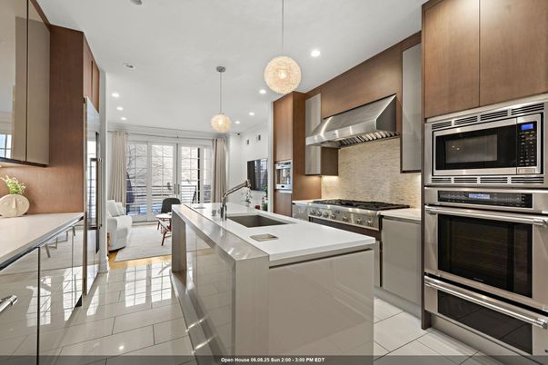 Interior, Kitchen, Living room, Pendant Lights, Recessed Lighting, Stainless Steel Appliances