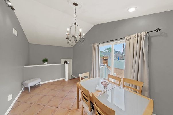 Chandelier, Dining room, Interior, Recessed Lighting