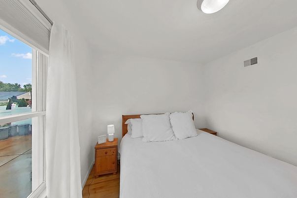 Bedroom, Interior, Water, Wood Texture Flooring