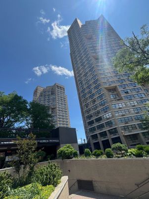 Exterior, Facade, Highrise
