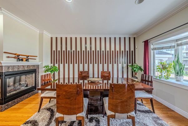 Dining room, Fireplace, Interior, Recessed Lighting, Wood Texture Flooring
