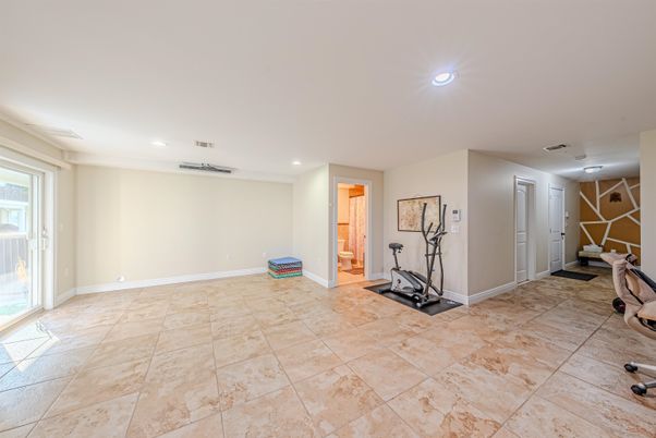 Fitness Equipment, Interior, Recessed Lighting