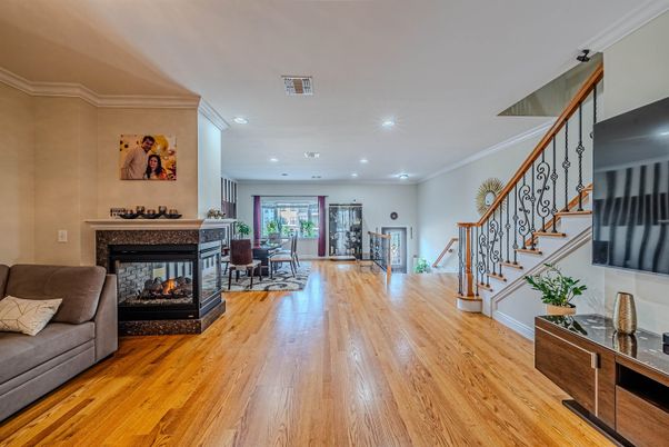 Dining room, Fireplace, Interior, Recessed Lighting, Wood Texture Flooring