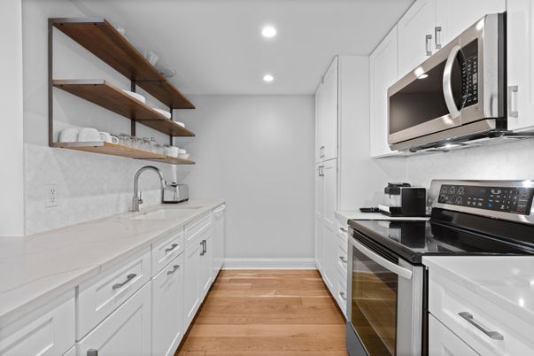 Interior, Kitchen, Recessed Lighting, Wood Texture Flooring