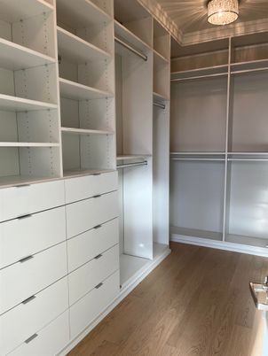 Interior, Walk-in Closets, Wood Texture Flooring