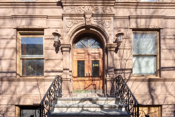 Exterior, Facade, Brownstone