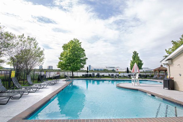 Exterior, Pool