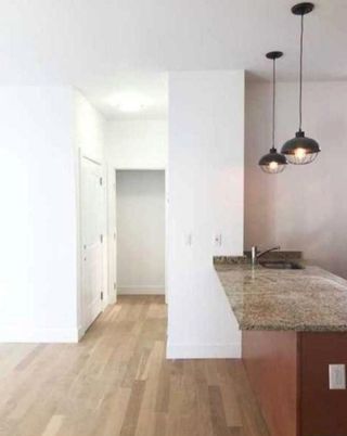 Interior, Pendant Lights, Wood Texture Flooring