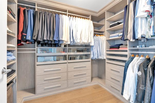 Interior, Walk-in Closets, Wood Texture Flooring