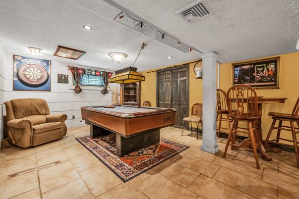 Billiard Table, Game Room, Interior, Recessed Lighting
