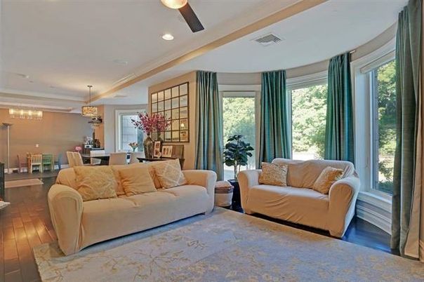 Chandelier, Dining room, Interior, Living room, Pendant Lights, Recessed Lighting, Wood Texture Flooring