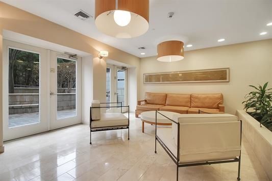 Interior, Living room, Pendant Lights, Recessed Lighting