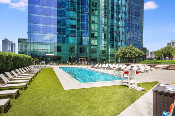 Backyard, Exterior, Facade, Pool, Highrise