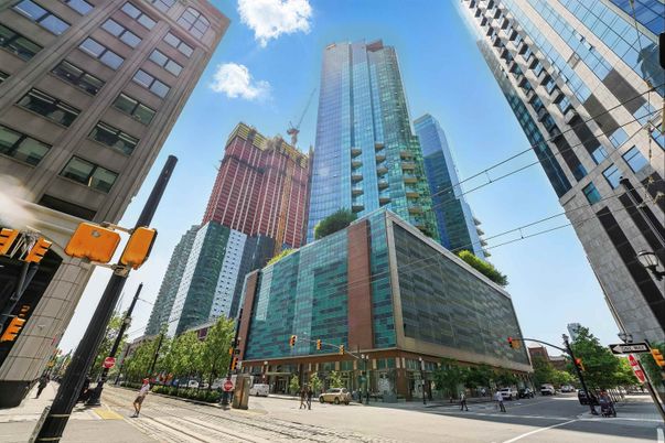 Exterior, Facade, Highrise
