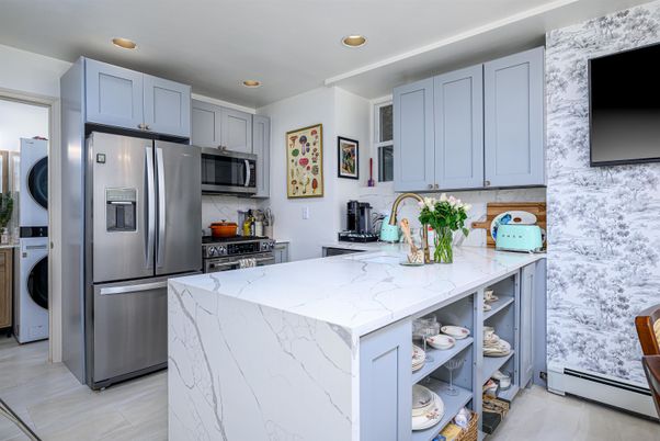 Interior, Kitchen, Recessed Lighting, Stainless Steel Appliances, Washer
