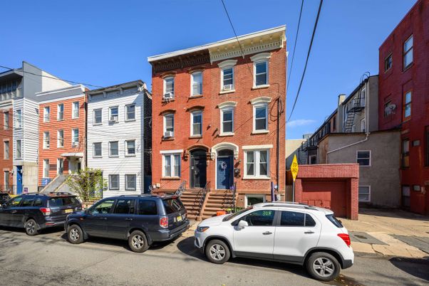 Exterior, Facade, Brick Facade, Rowhouse