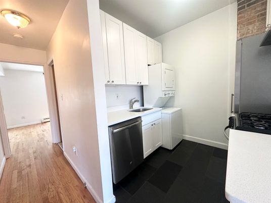 Interior, Kitchen, Washer, Wood Texture Flooring