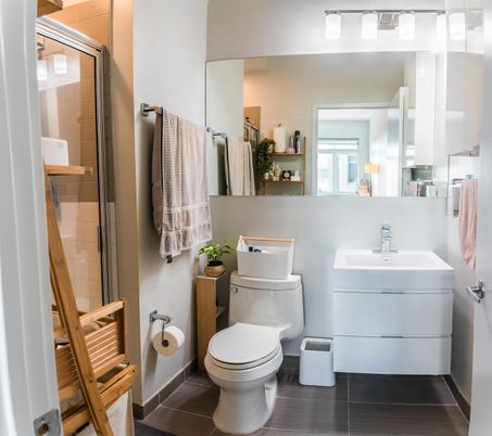 Bathroom, Dual Sink Vanities, Interior