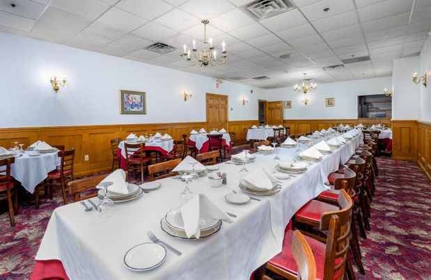 Chandelier, Dining room, Interior