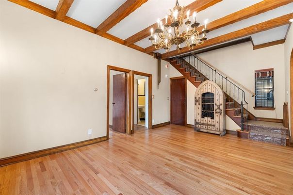 Chandelier, Empty room, Interior, Wooden Beams, Wood Texture Flooring