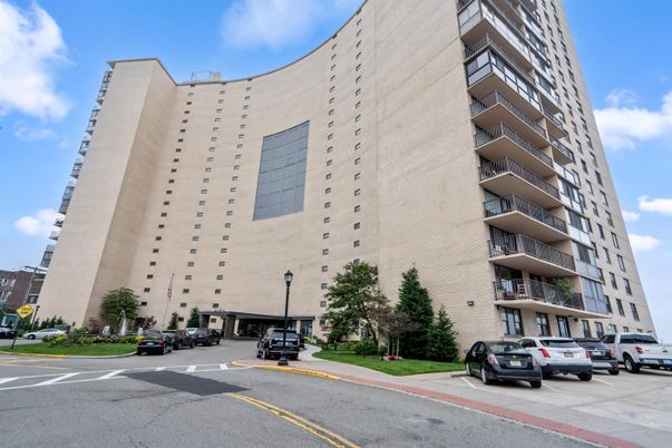 Exterior, Facade, Condo Building