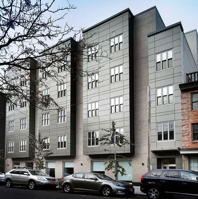 Exterior, Facade, Rowhouse