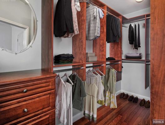 Interior, Walk-in Closets, Wood Texture Flooring