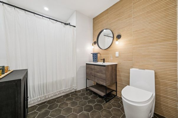 Bathroom, Interior, Recessed Lighting