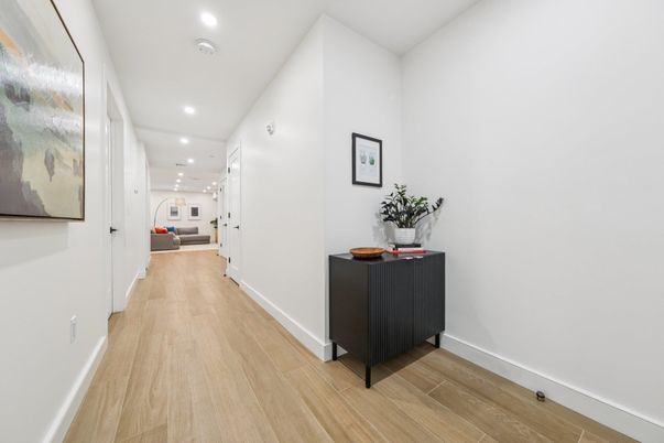Interior, Recessed Lighting, Wood Texture Flooring