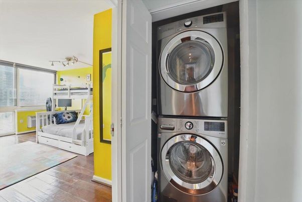 Interior, Utility Closets, Washer, Wood Texture Flooring